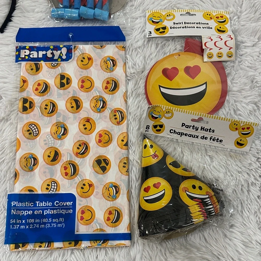 Emoji Party Supplies Set Tablecover Plates Hats Decorations Decor Headband NEW‎